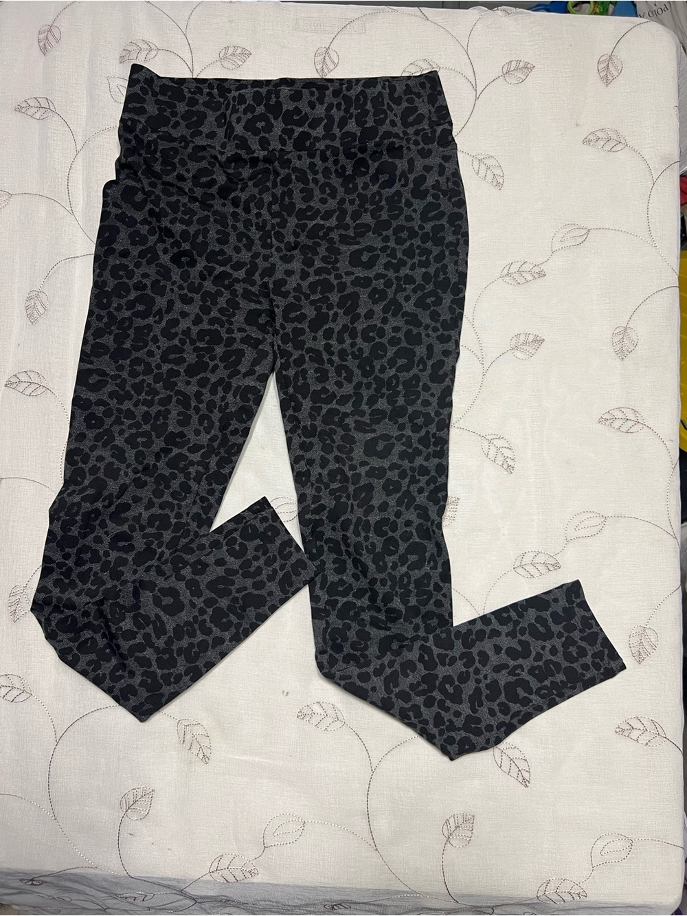 LOFT Girls Black and Gray Leopard Print Leggings